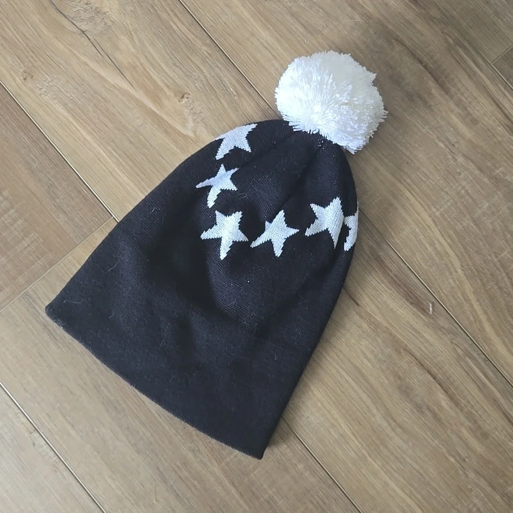 Black Winter Star Pom Beanie Unisex